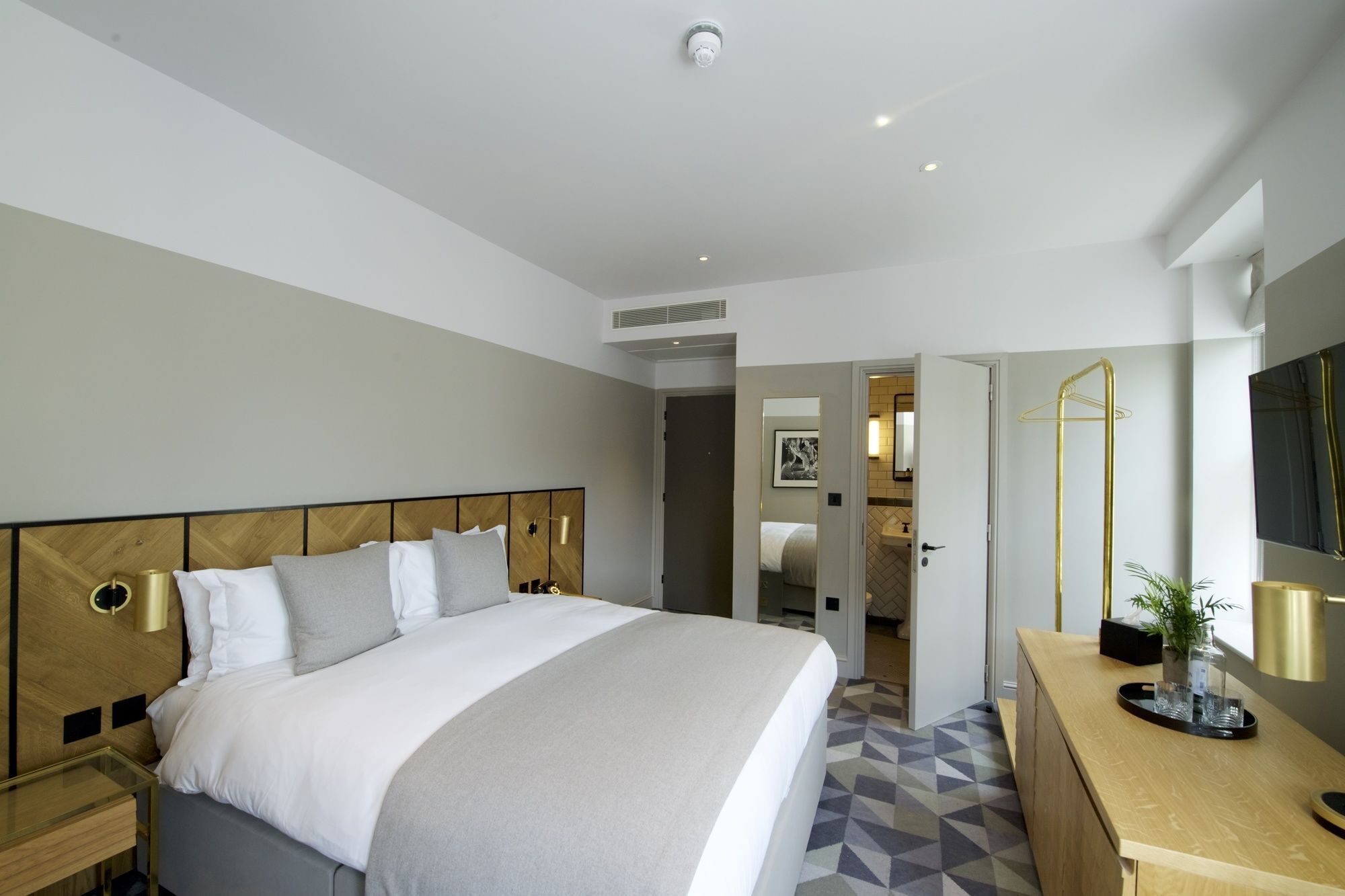 วิกตอรี เฮาส์ ลอนดอน Hotel ภายนอก รูปภาพ
