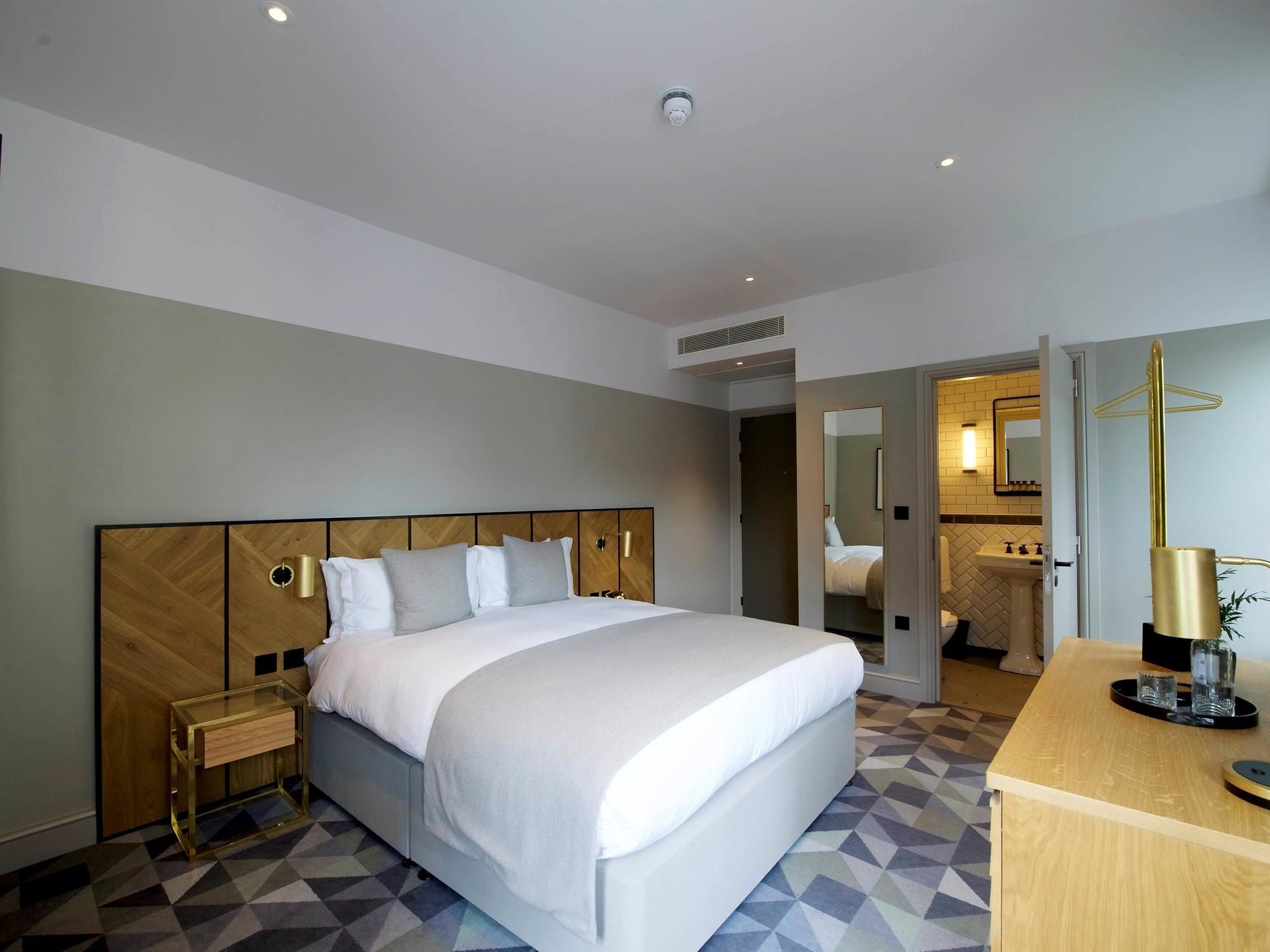 วิกตอรี เฮาส์ ลอนดอน Hotel ภายนอก รูปภาพ